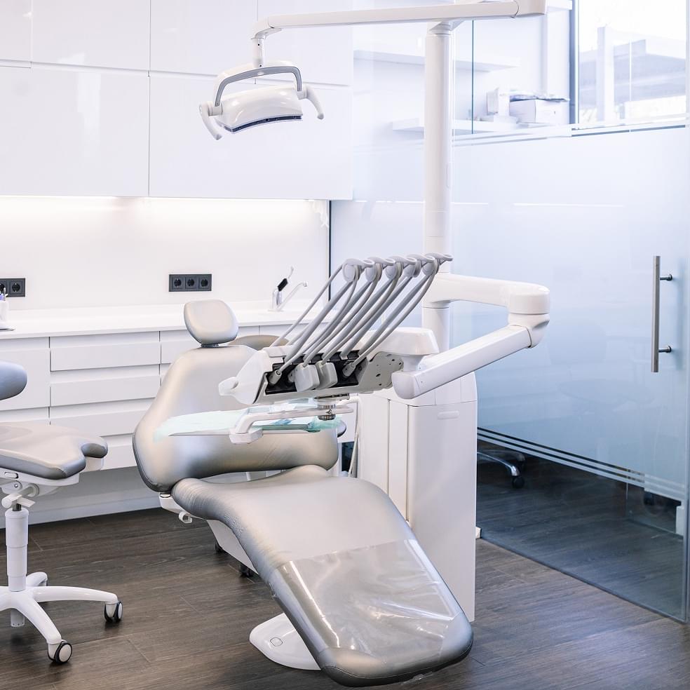 My Dental Hub modern dental technology and equipment inside the treatment room in Skokie, IL